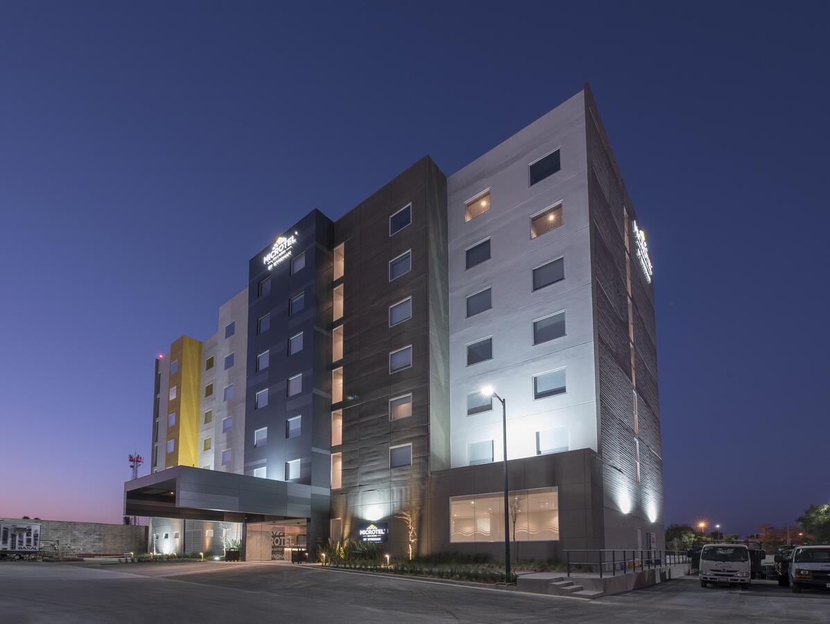 Microtel Inn & Suites By Wyndham Irapuato Luaran gambar