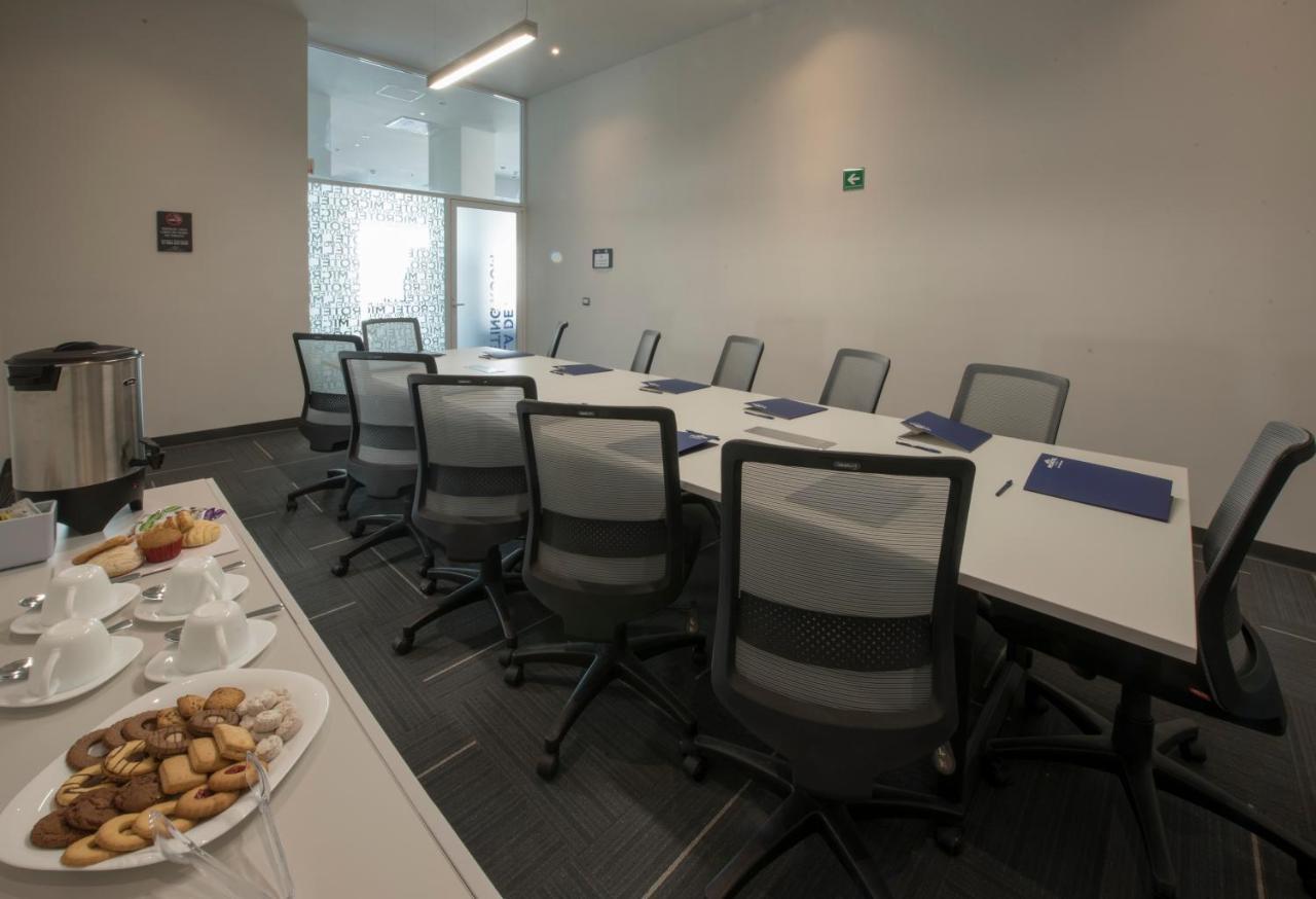 Microtel Inn & Suites By Wyndham Irapuato Luaran gambar